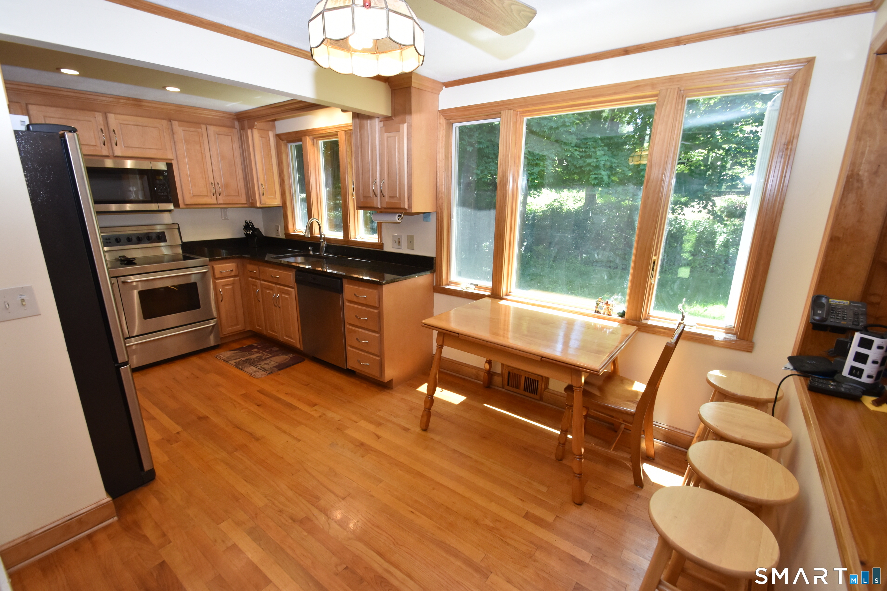 244 Chestnut Hill Road Glastonbury, CT 06033 - Photo 18 of 36