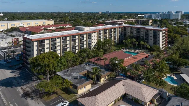 $250,000 | 2350 Northeast 14th Street Causeway, Unit 609, Pompano Beach, FL 33062