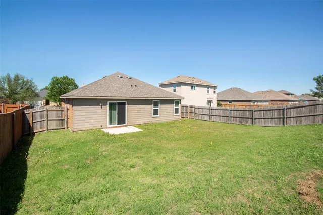 $1,545 | 1423 Swan Ridge Drive, Sherman, TX 75092