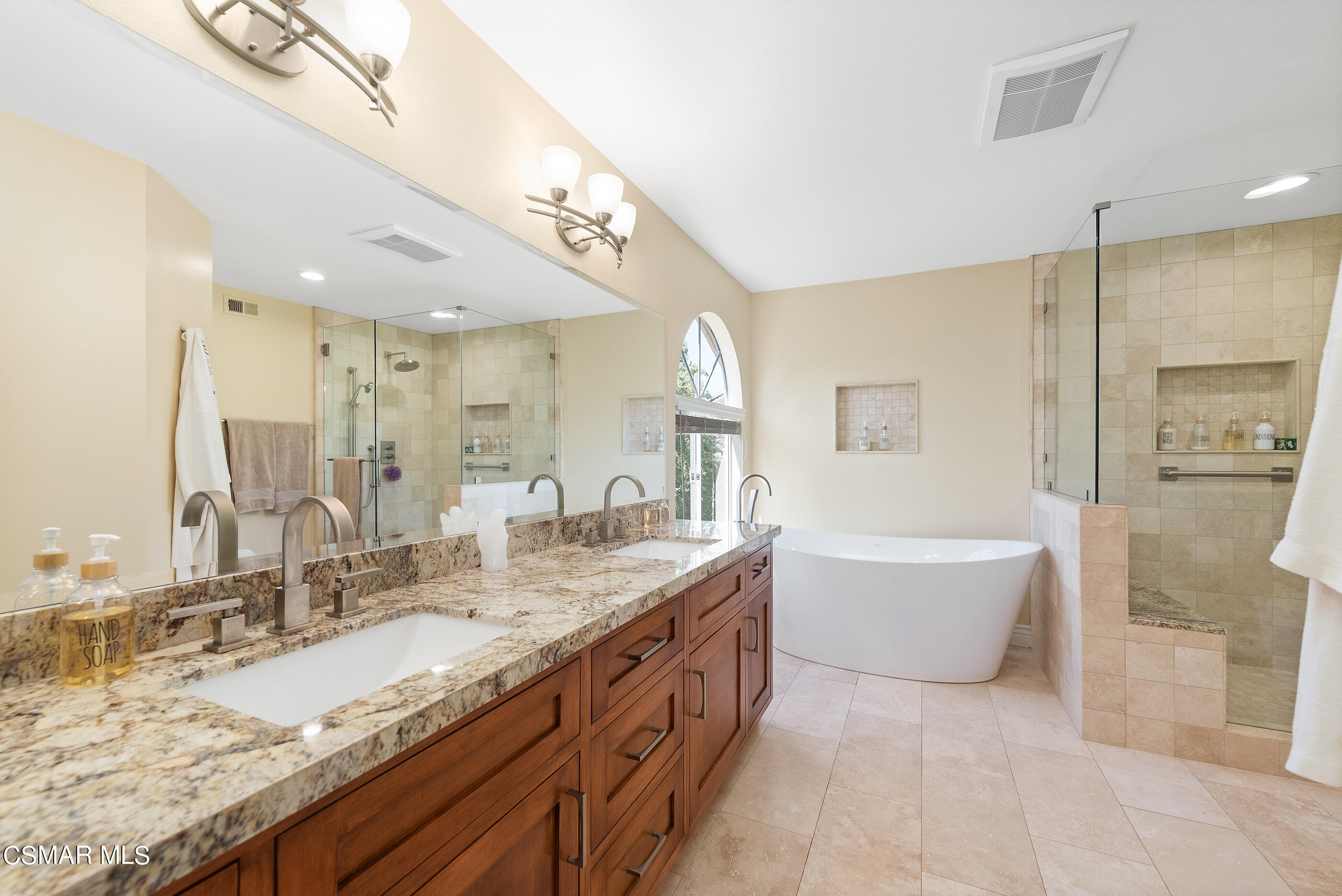 788 Devore Avenue Simi Valley, CA 93065 - Photo 4 of 92 788 Devore Ave Simi Valley-30