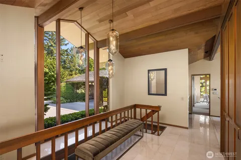 $4,950,000 | 9501 Northeast 13th Street, Clyde Hill, WA 98004