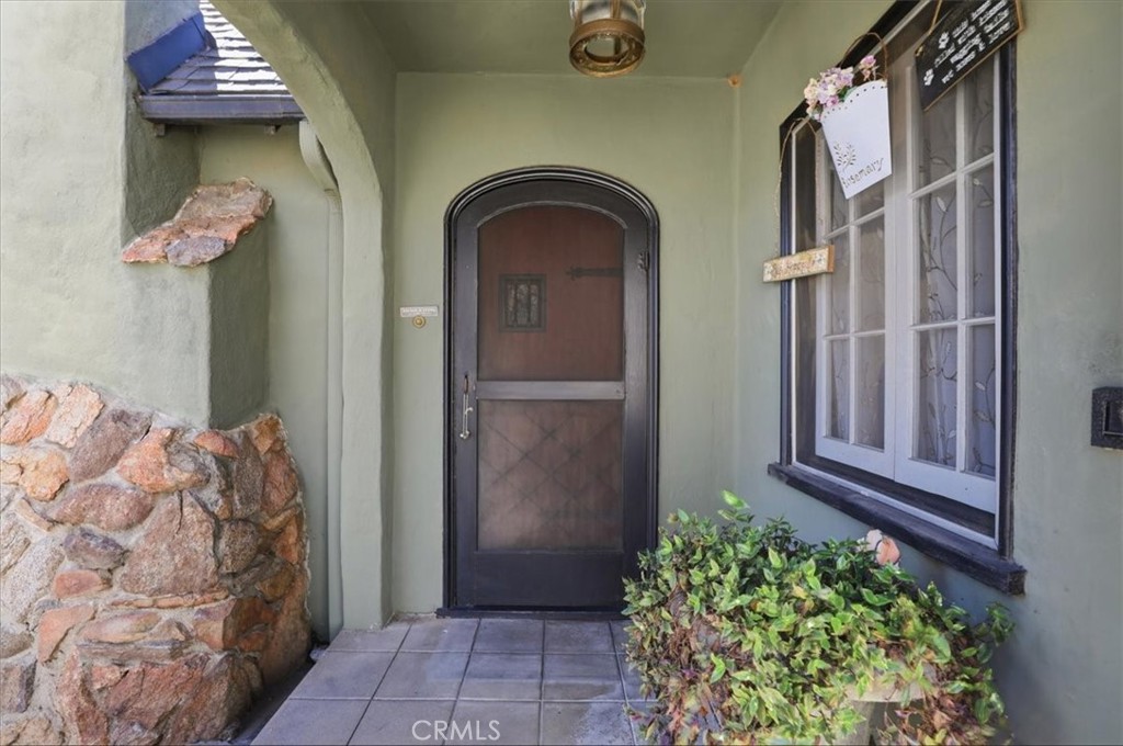 4593 Merrill Avenue Riverside, CA 92506 - Photo 6 of 34