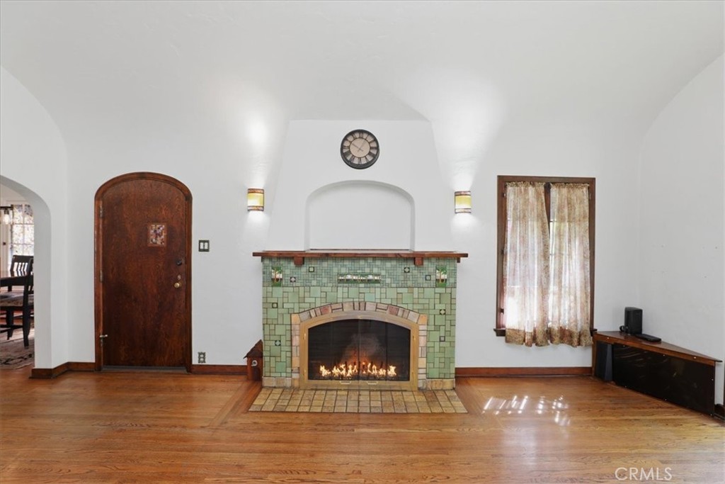 4593 Merrill Avenue Riverside, CA 92506 - Photo 7 of 34