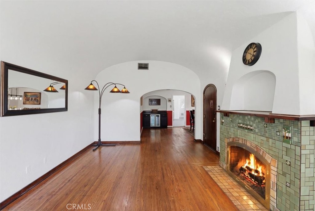 4593 Merrill Avenue Riverside, CA 92506 - Photo 8 of 34