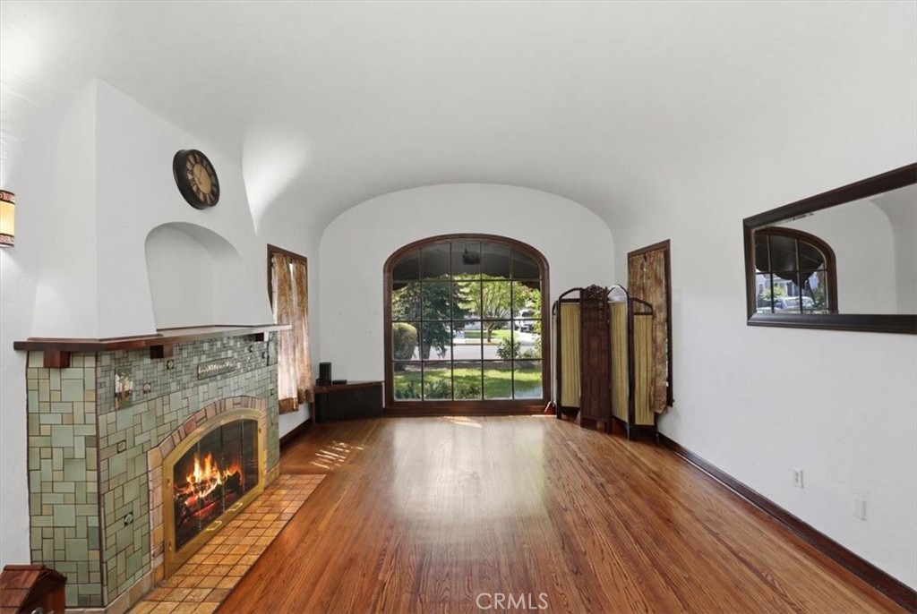 4593 Merrill Avenue Riverside, CA 92506 - Photo 9 of 34