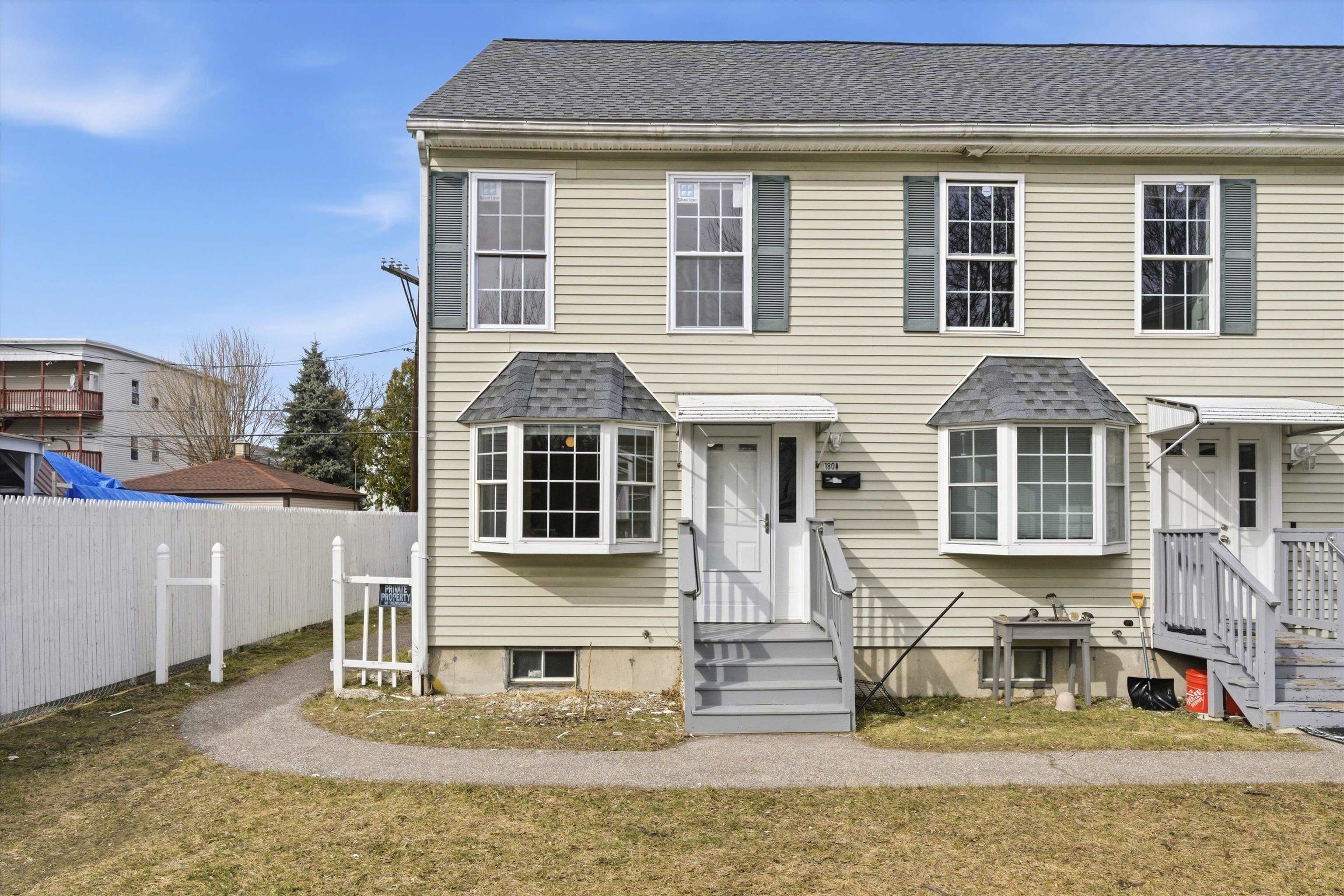 180 Spruce Street, Unit A Manchester, NH 03103 - Photo 1 of 26