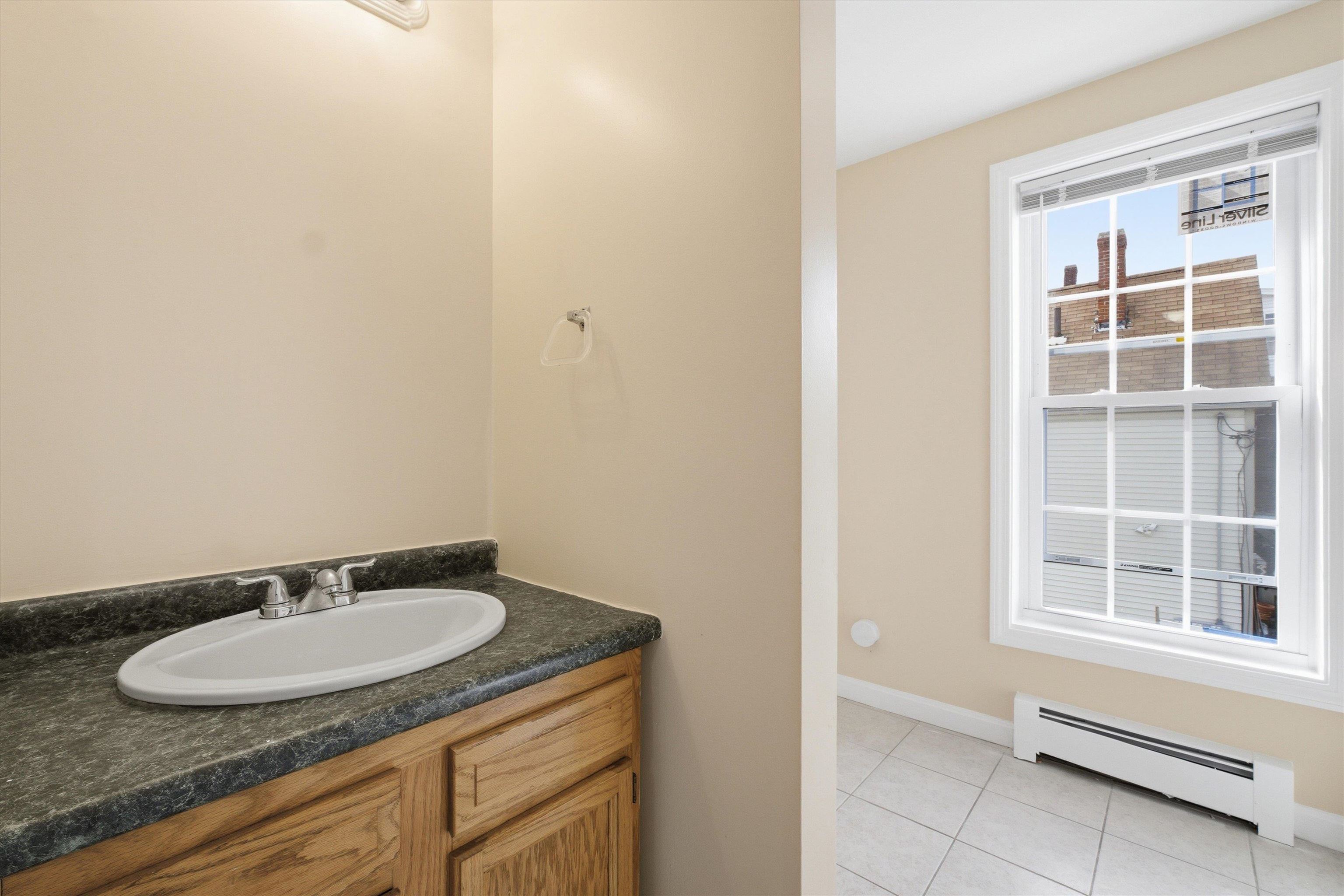 180 Spruce Street, Unit A Manchester, NH 03103 - Photo 16 of 26