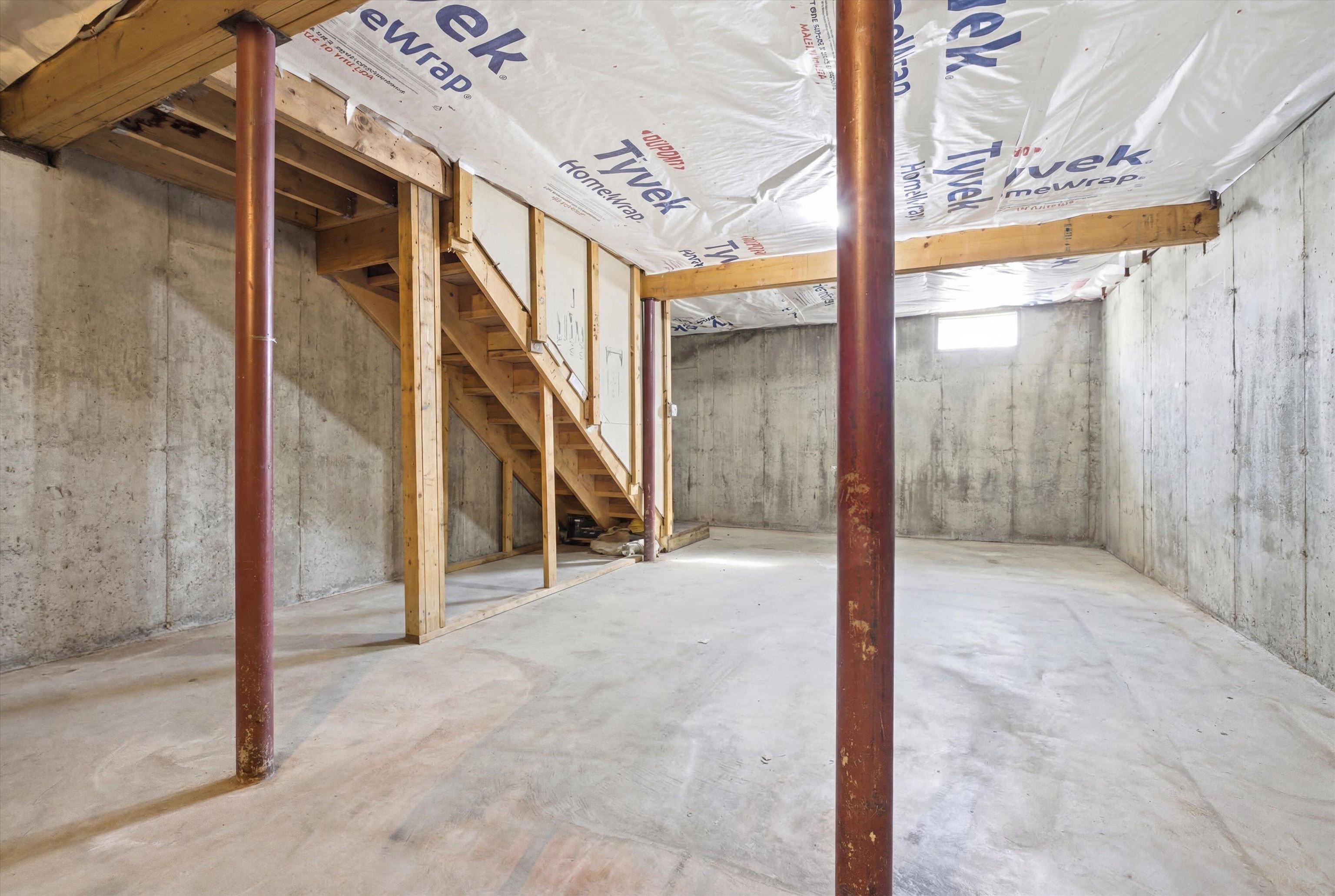 180 Spruce Street, Unit A Manchester, NH 03103 - Photo 23 of 26