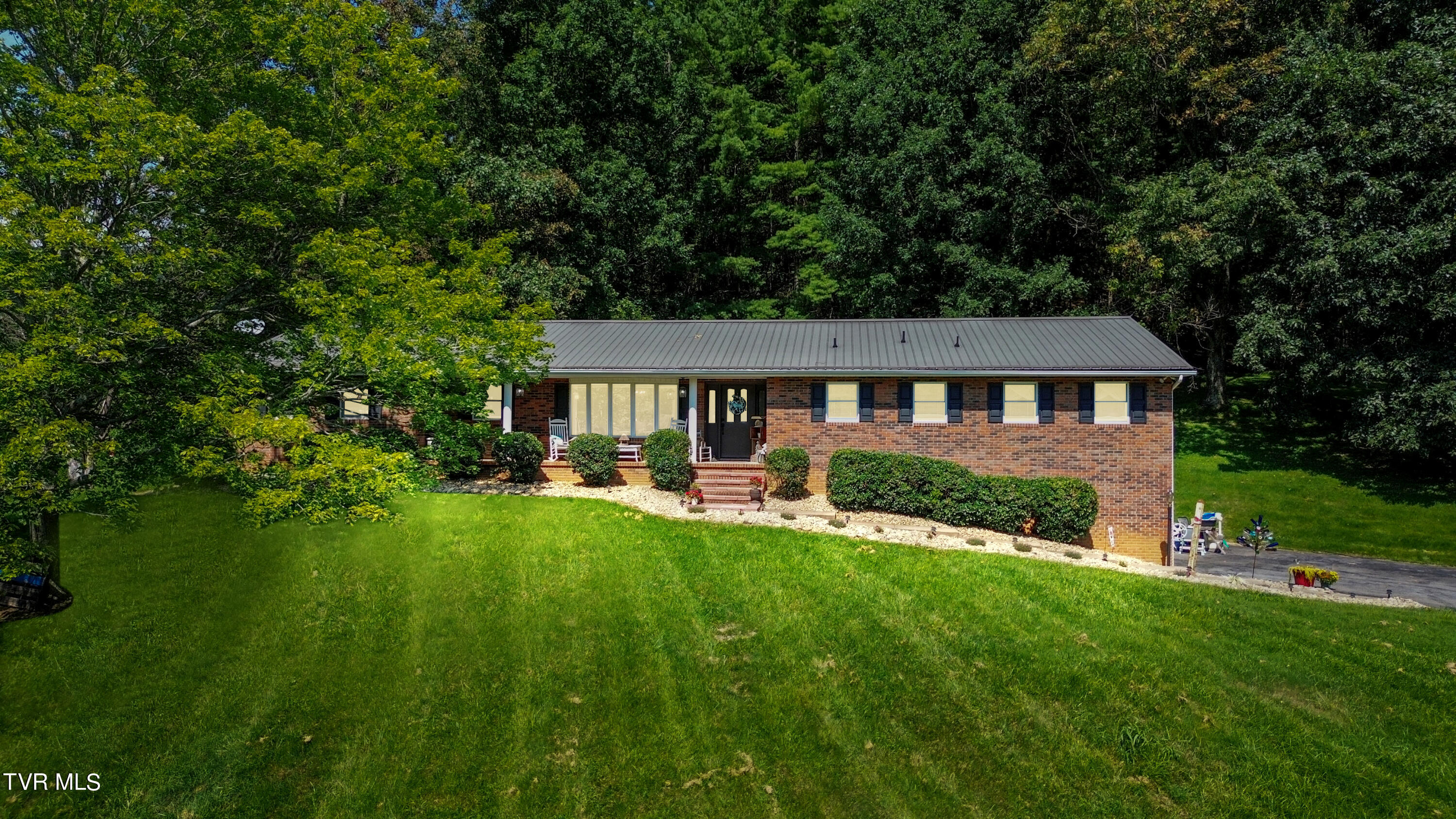 120 Rocky Branch Road Elizabethton, TN 37643 - Photo 1 of 73 1