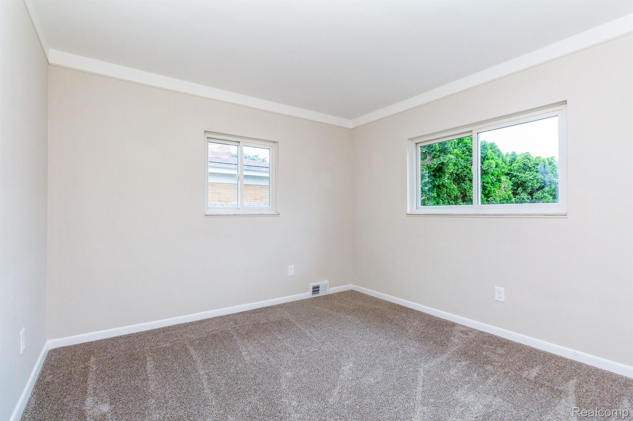 11415 Racine Road Warren, MI 48093 - Photo 15 of 25