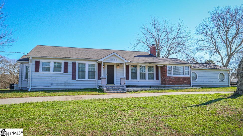 812 Old River Road Piedmont, SC 29673 - Photo 1 of 31