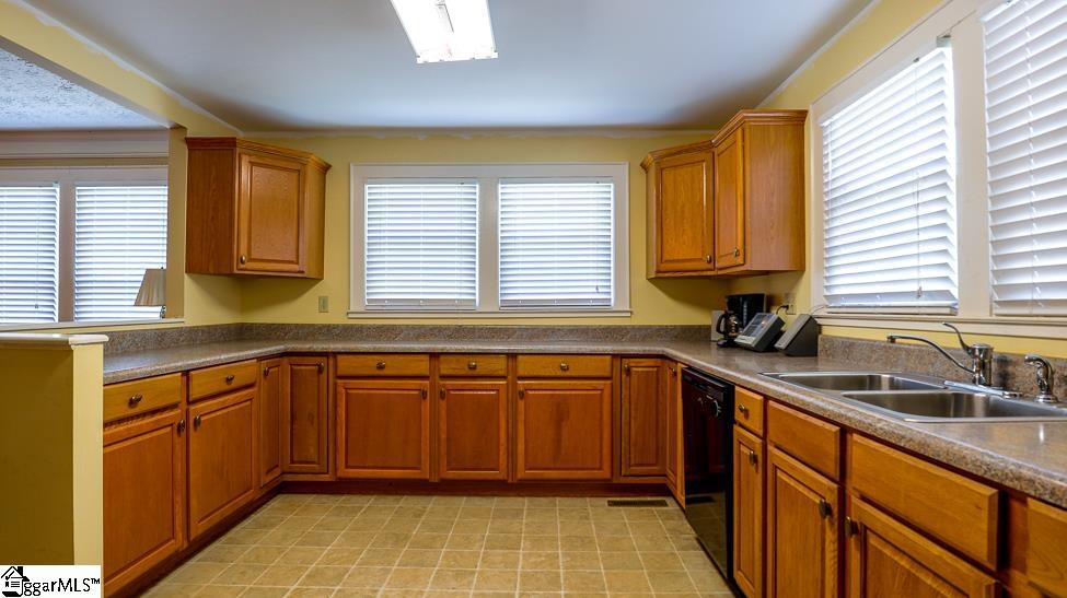 812 Old River Road Piedmont, SC 29673 - Photo 12 of 31