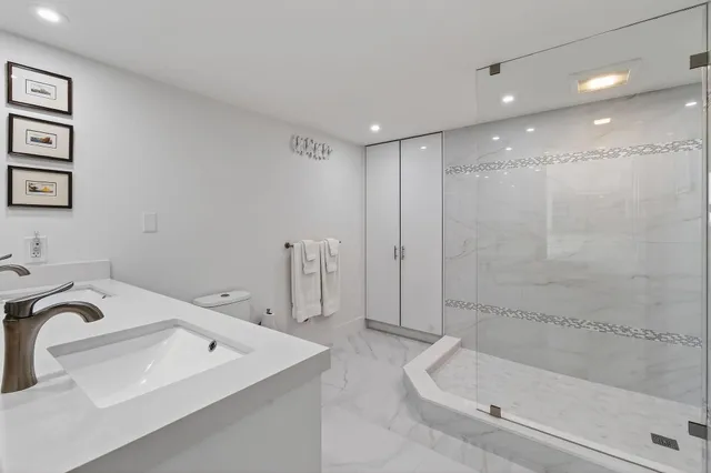 $1,195,000 | 5280 North Ocean Drive, Unit 11F, Singer Island, FL 33404