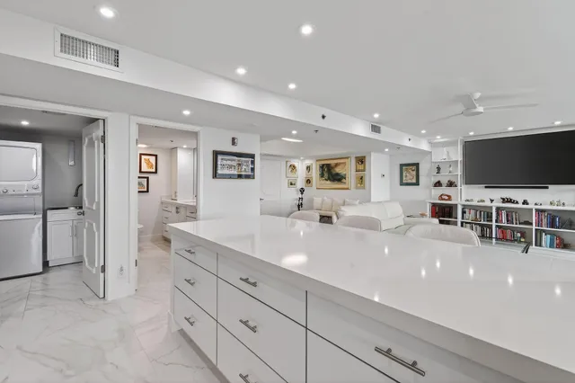 $1,195,000 | 5280 North Ocean Drive, Unit 11F, Singer Island, FL 33404