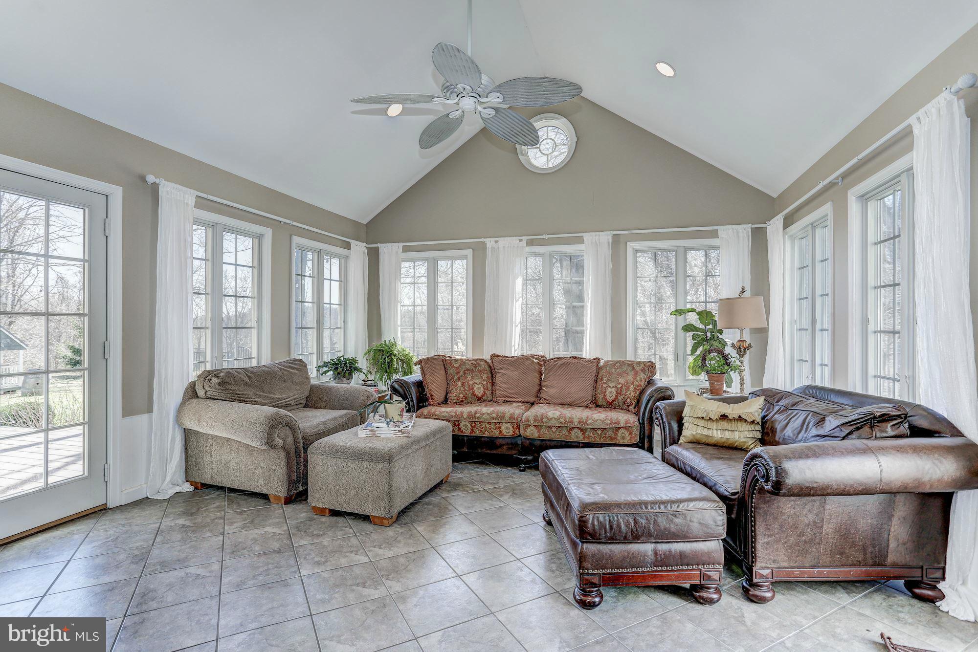 8967 Woodward Road Marshall, VA 20115 - Photo 12 of 29 Family Room