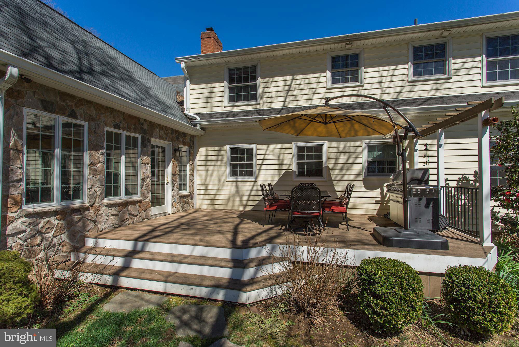 8967 Woodward Road Marshall, VA 20115 - Photo 21 of 29 Rear Deck