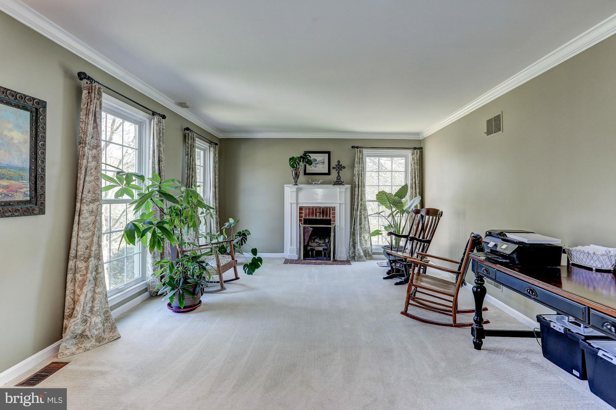 8967 Woodward Road Marshall, VA 20115 - Photo 4 of 29 Formal living room
