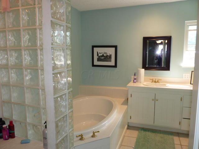 355 Allview Road Westerville, OH 43081 - Photo 13 of 22 Gallery Image 13