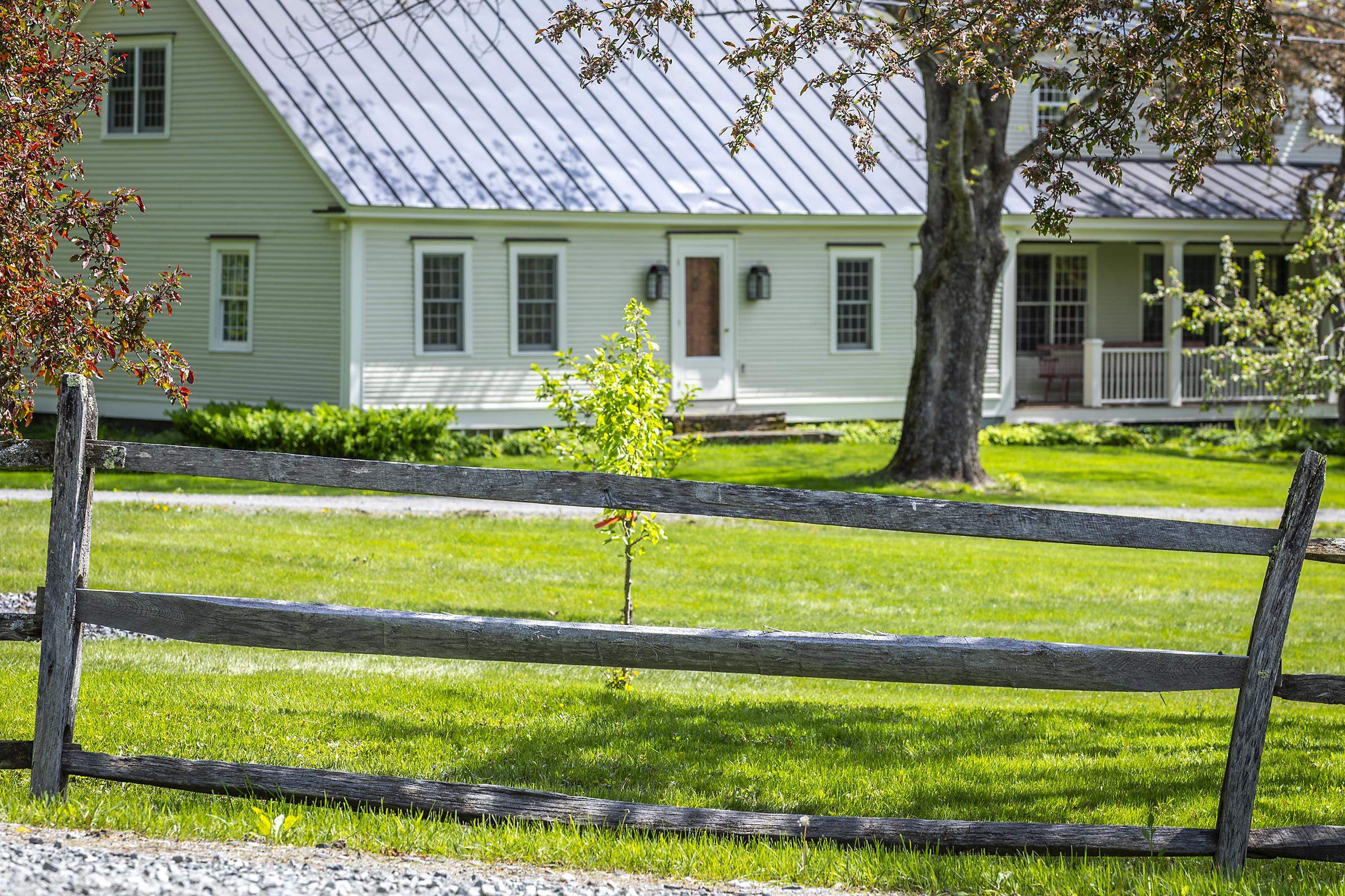 1497 Bowman Road Barnard, VT 05032 - Photo 18 of 60