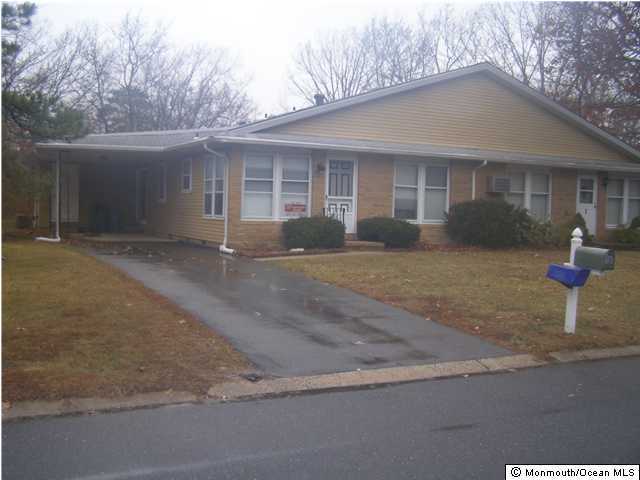 18B Acorn Road, Unit B Manahawkin, NJ 08050 - Photo 1 of 3 Primary Photo