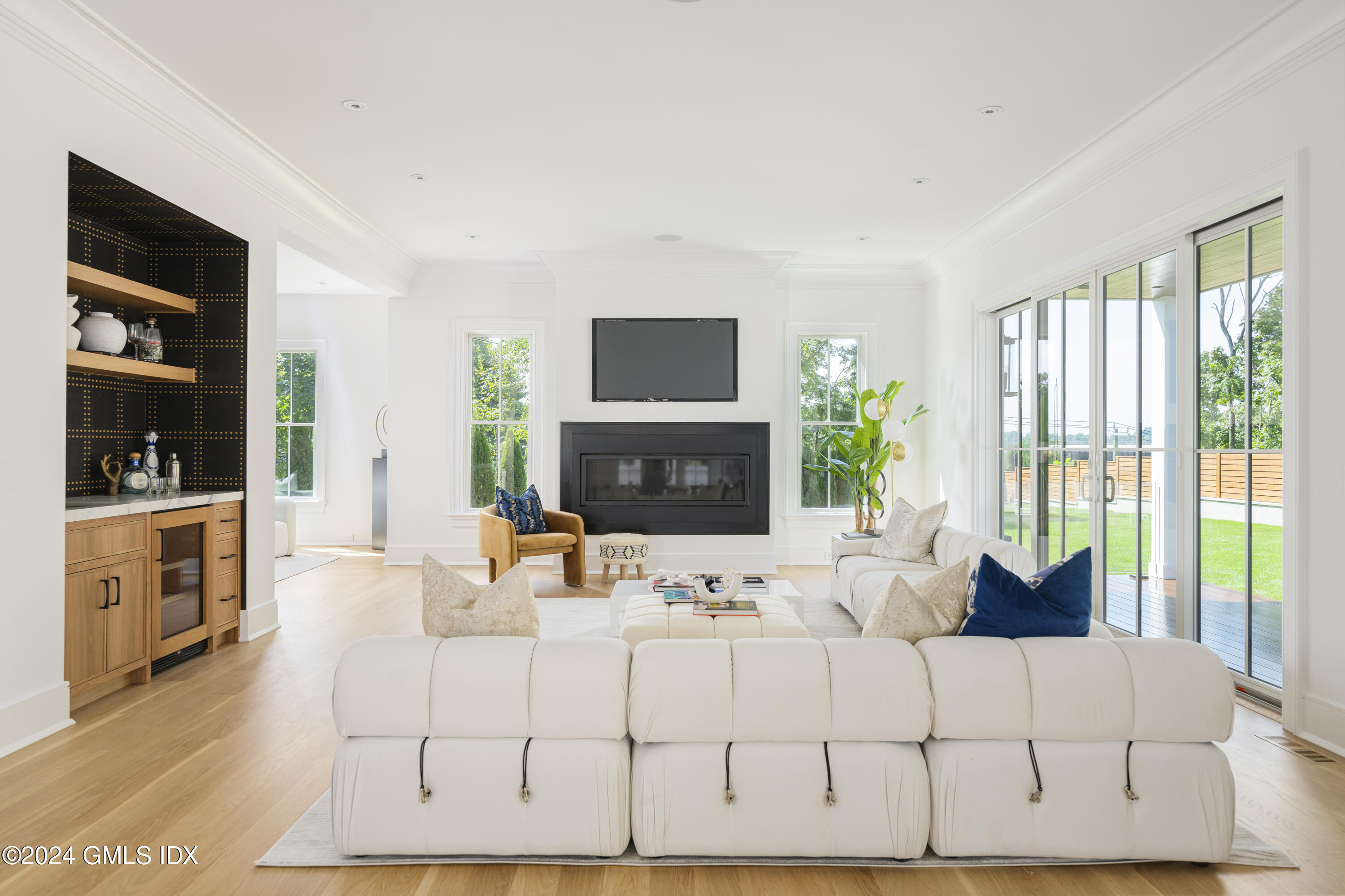 66 Ridge Street Greenwich, CT 06830 - Photo 11 of 40 _DSC3147-Edit