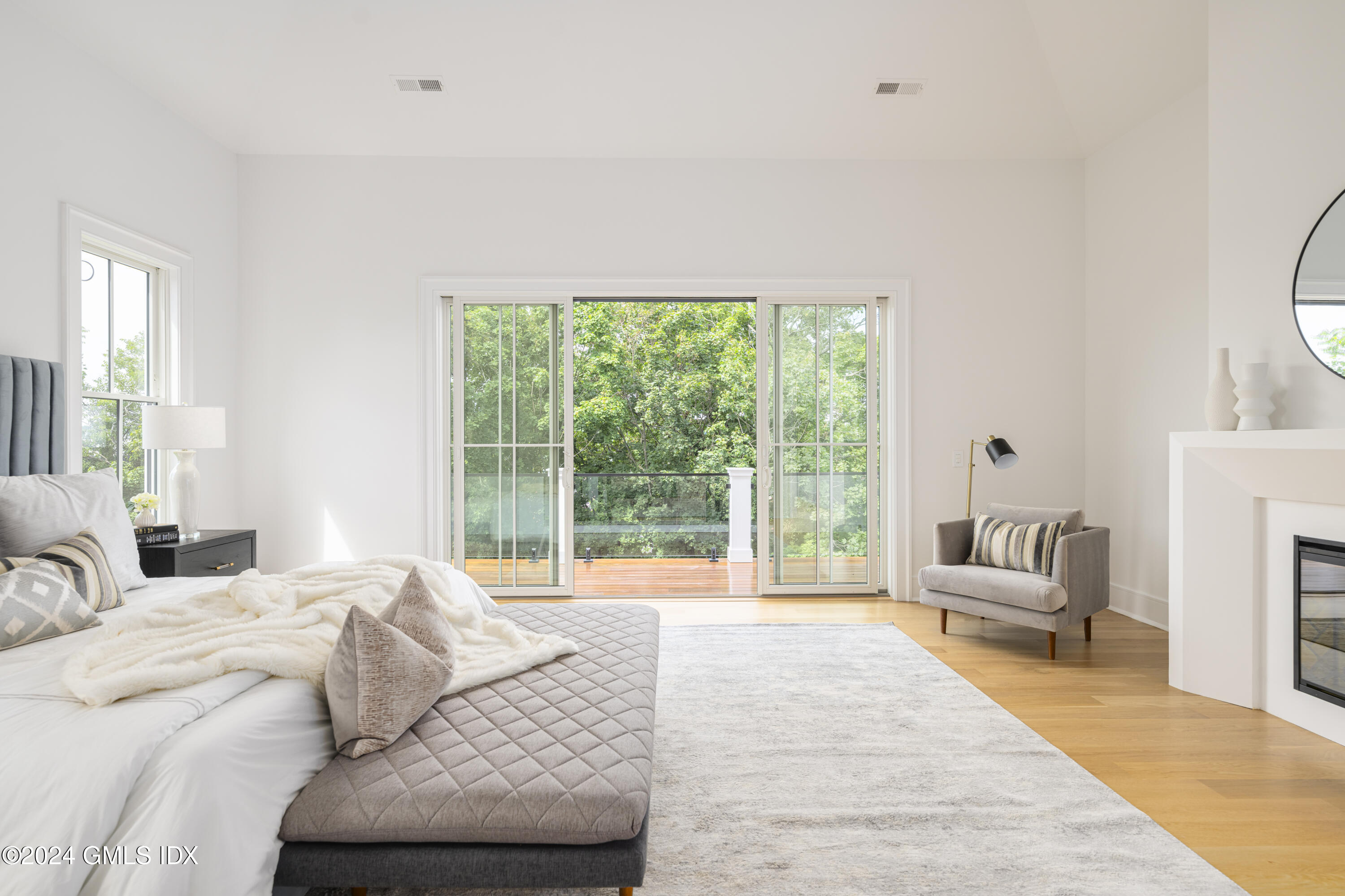 66 Ridge Street Greenwich, CT 06830 - Photo 19 of 40 _DSC3347-Edit