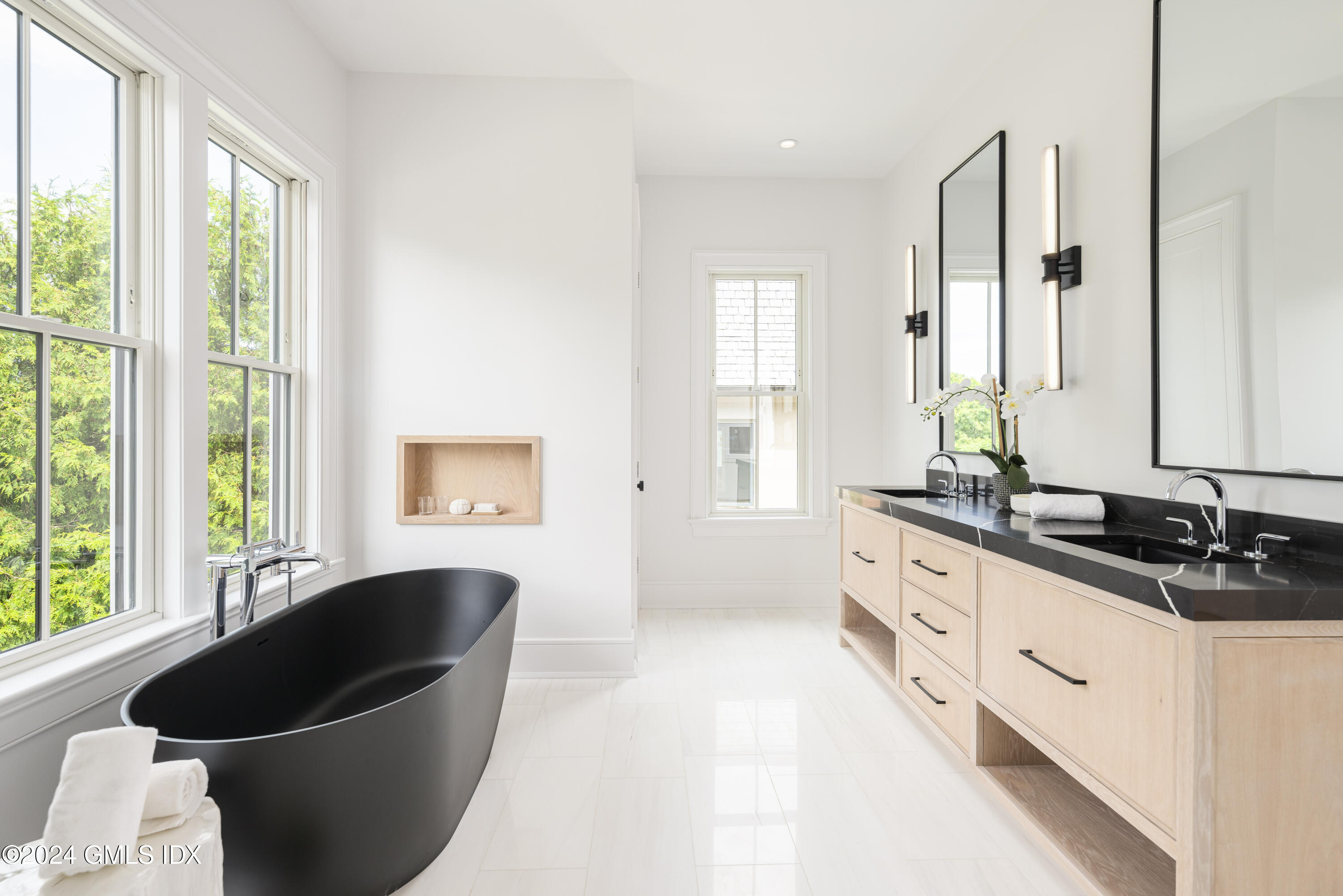 66 Ridge Street Greenwich, CT 06830 - Photo 22 of 40 _DSC3402-Edit