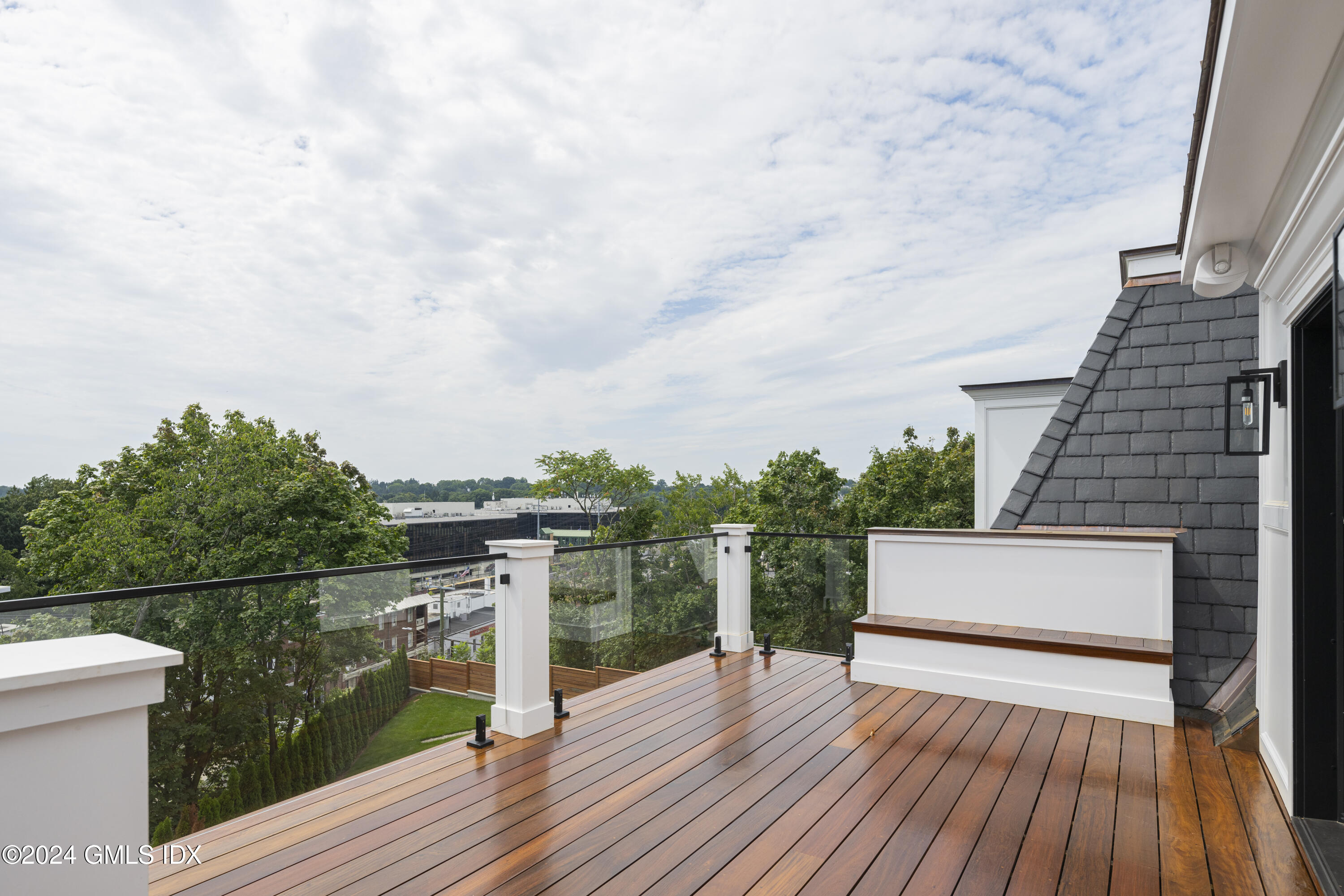 66 Ridge Street Greenwich, CT 06830 - Photo 29 of 40