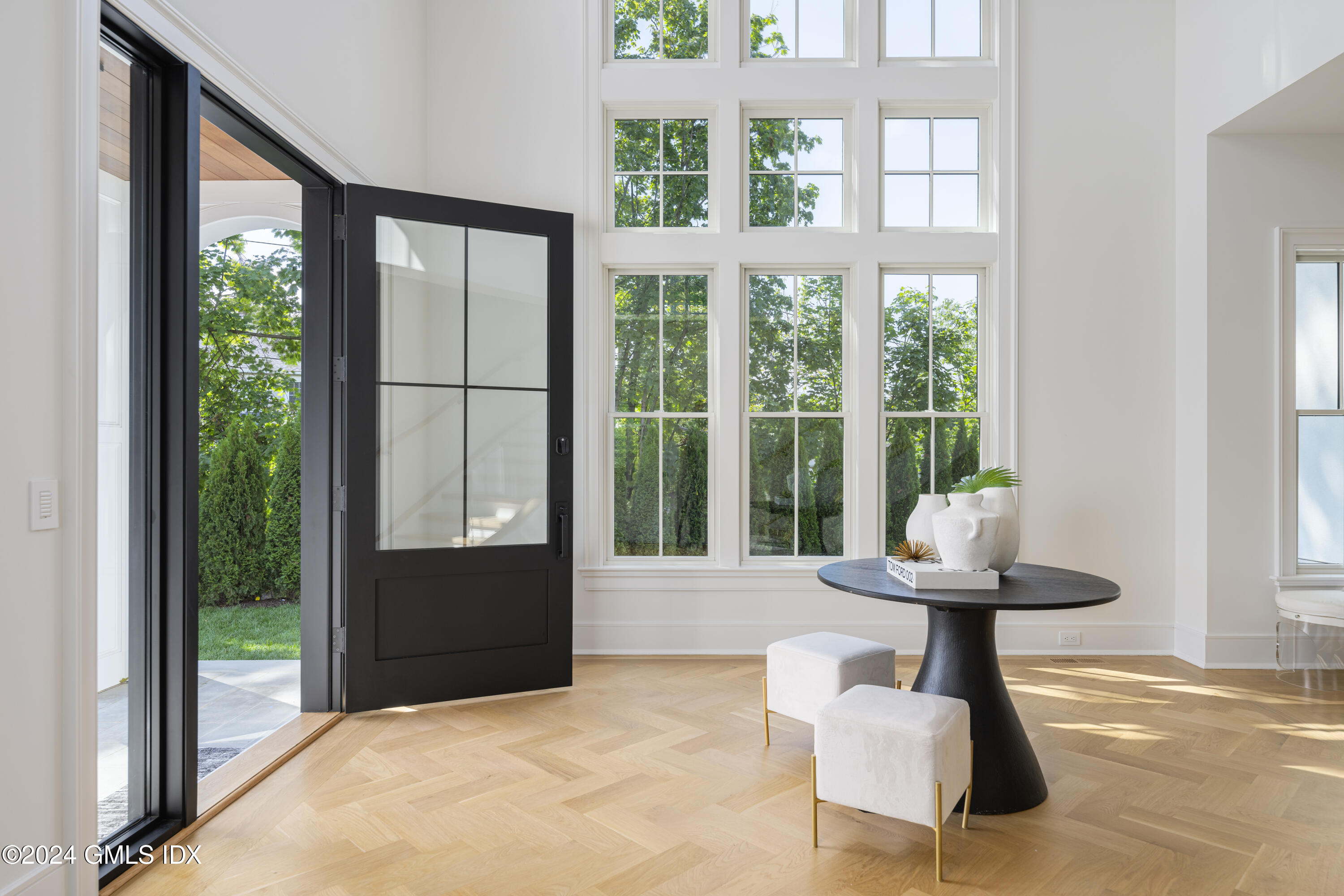 66 Ridge Street Greenwich, CT 06830 - Photo 6 of 40 _DSC3033-Edit