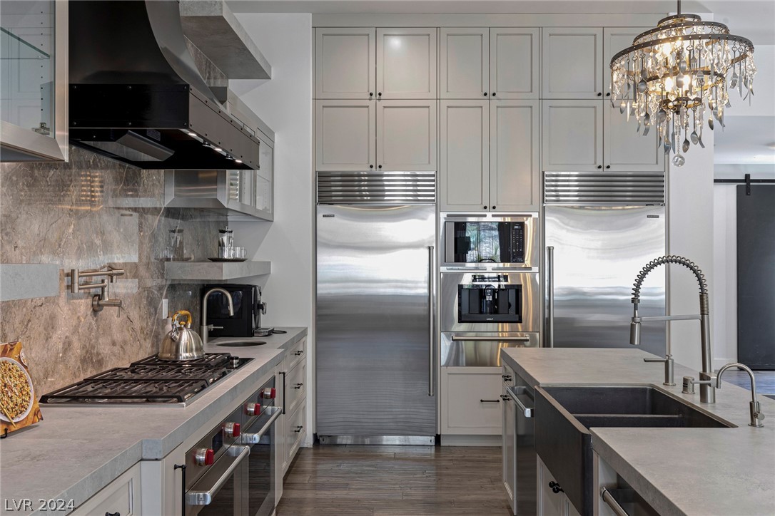 20 Lookout Ridge Drive Las Vegas, NV 89135 - Photo 17 of 55 Gourmet Kitchen