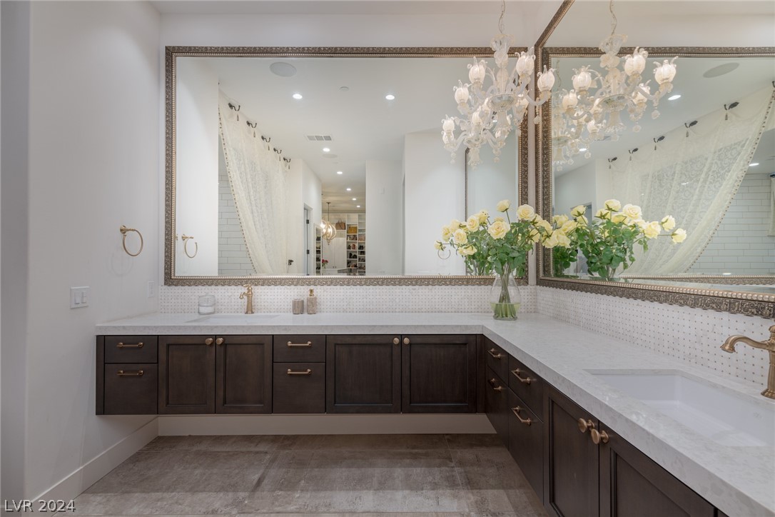 20 Lookout Ridge Drive Las Vegas, NV 89135 - Photo 27 of 55 Primary Bathroom