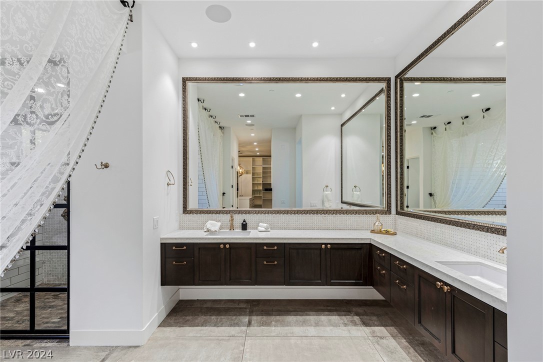 20 Lookout Ridge Drive Las Vegas, NV 89135 - Photo 28 of 55 Primary Bathroom