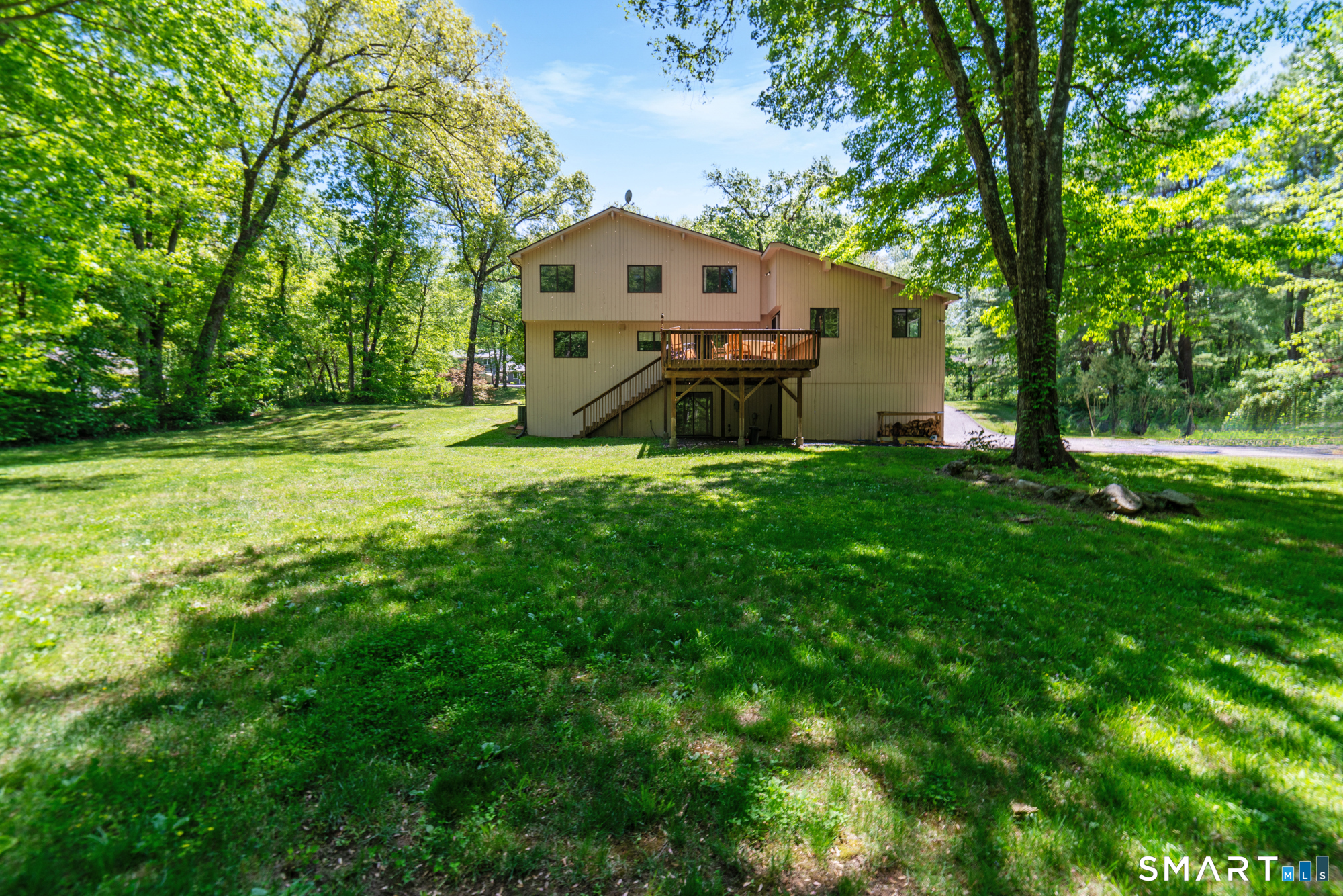 6 Arapaho Road Brookfield, CT 06804 - Photo 37 of 40