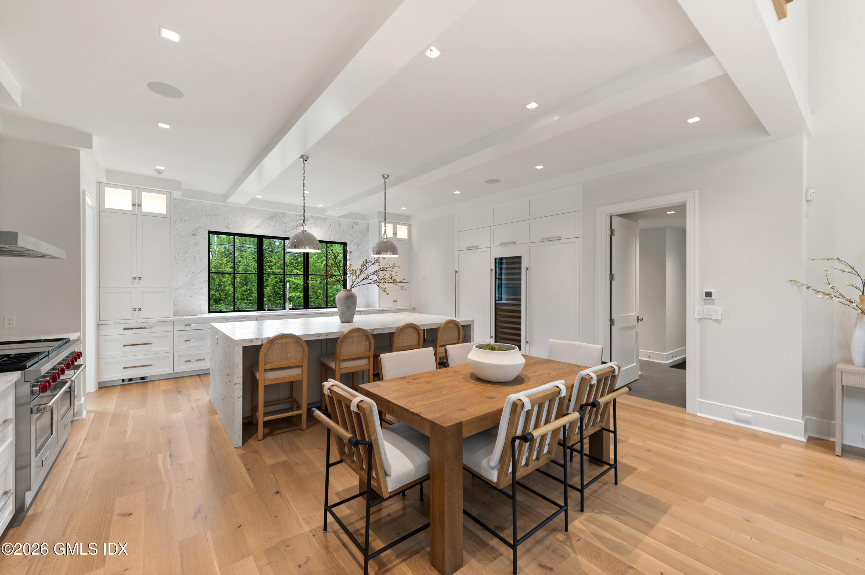 7 Parsonage Road Greenwich, CT 06830 - Photo 11 of 47 KITCHEN/BREAKFAST ROOM
