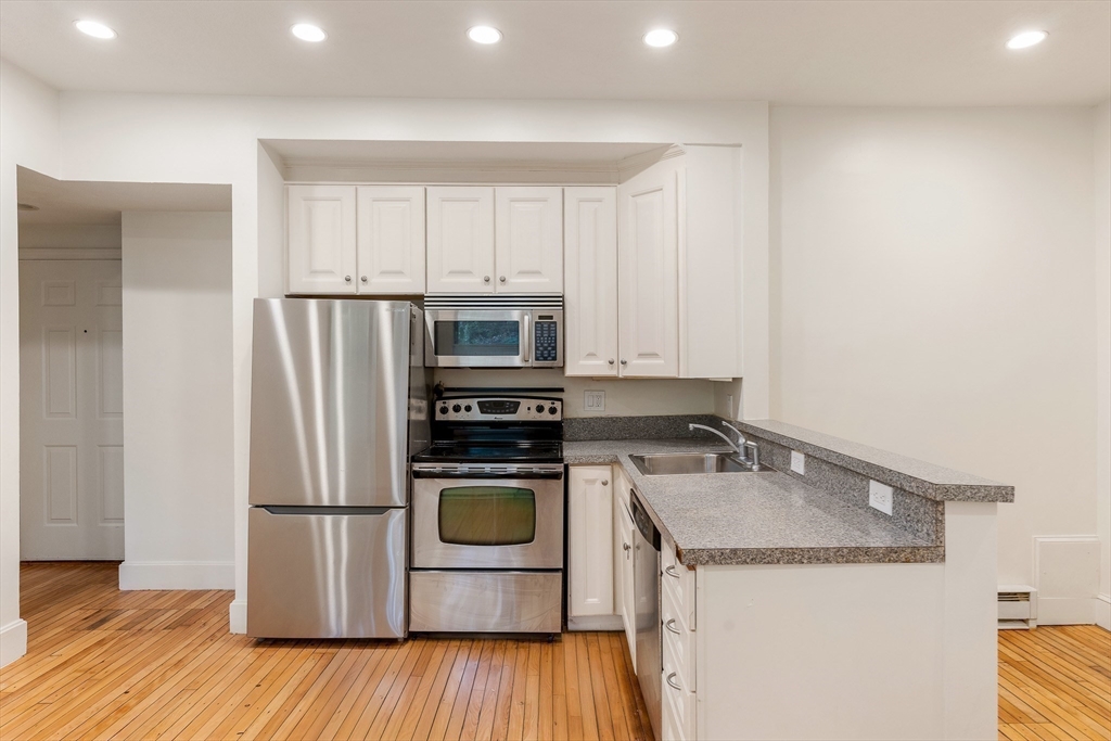 1 Centre Street Terrace, Unit 7 Boston, MA 02119 - Photo 3 of 22