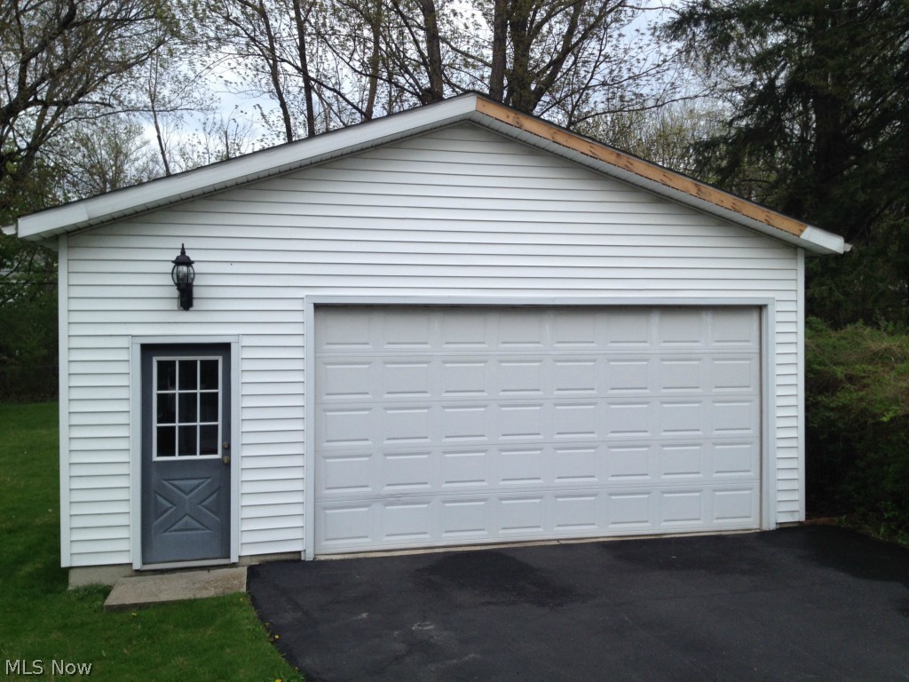 937 Roanoke Road Cleveland Heights, OH 44121 - Photo 8 of 15 Gallery Image 8