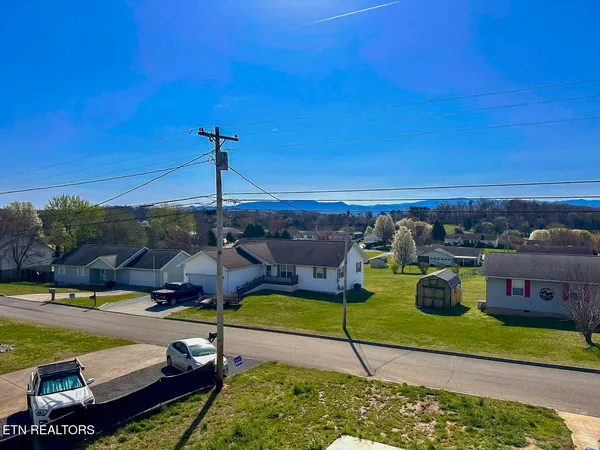 $399,900 | 613 Ross Drive, Dandridge, TN 37725