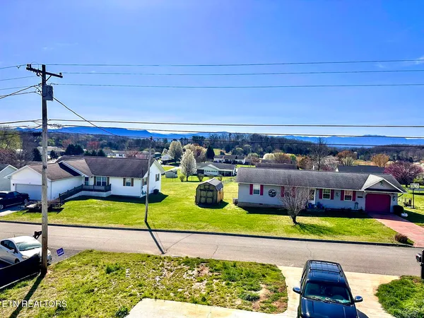 $399,900 | 613 Ross Drive, Dandridge, TN 37725