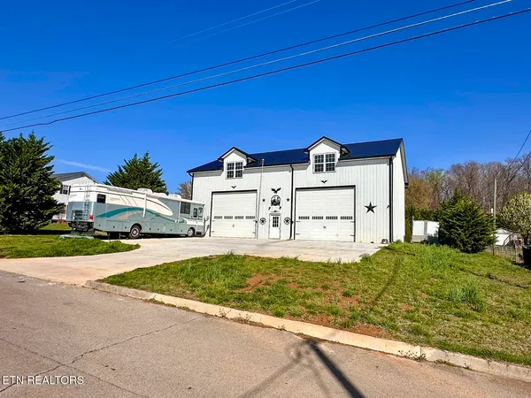 $399,900 | 613 Ross Drive, Dandridge, TN 37725