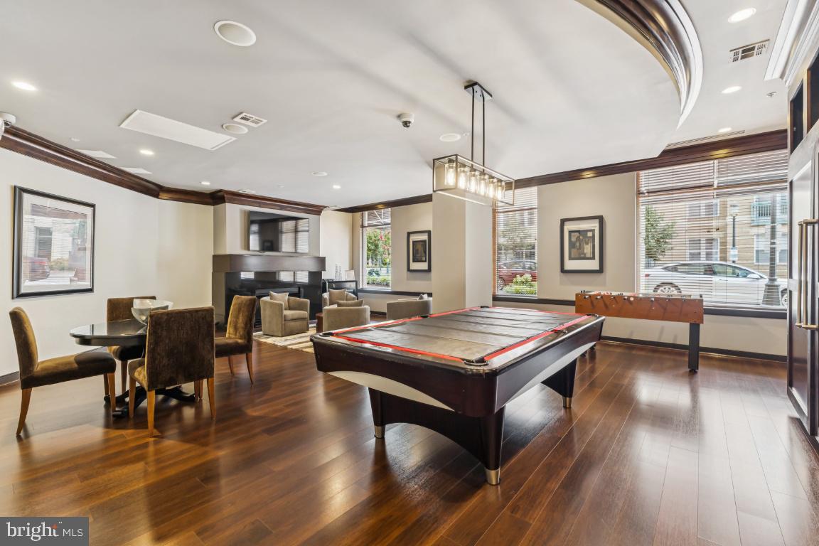 12000 Market Street, Unit 151 Reston, VA 20190 - Photo 31 of 58 Game room