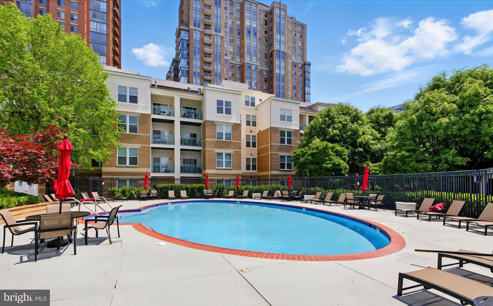 12000 Market Street, Unit 151 Reston, VA 20190 - Photo 46 of 58 Outdoor swimming pool