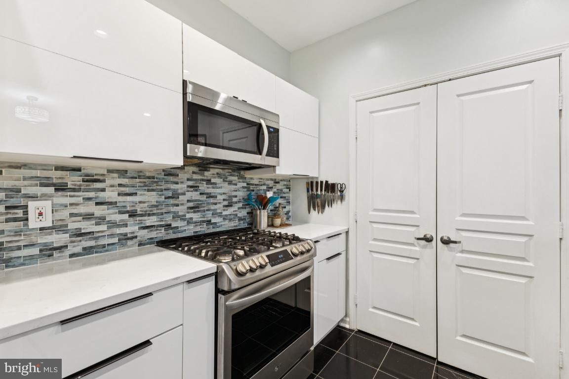 12000 Market Street, Unit 151 Reston, VA 20190 - Photo 7 of 58 Spacious pantry