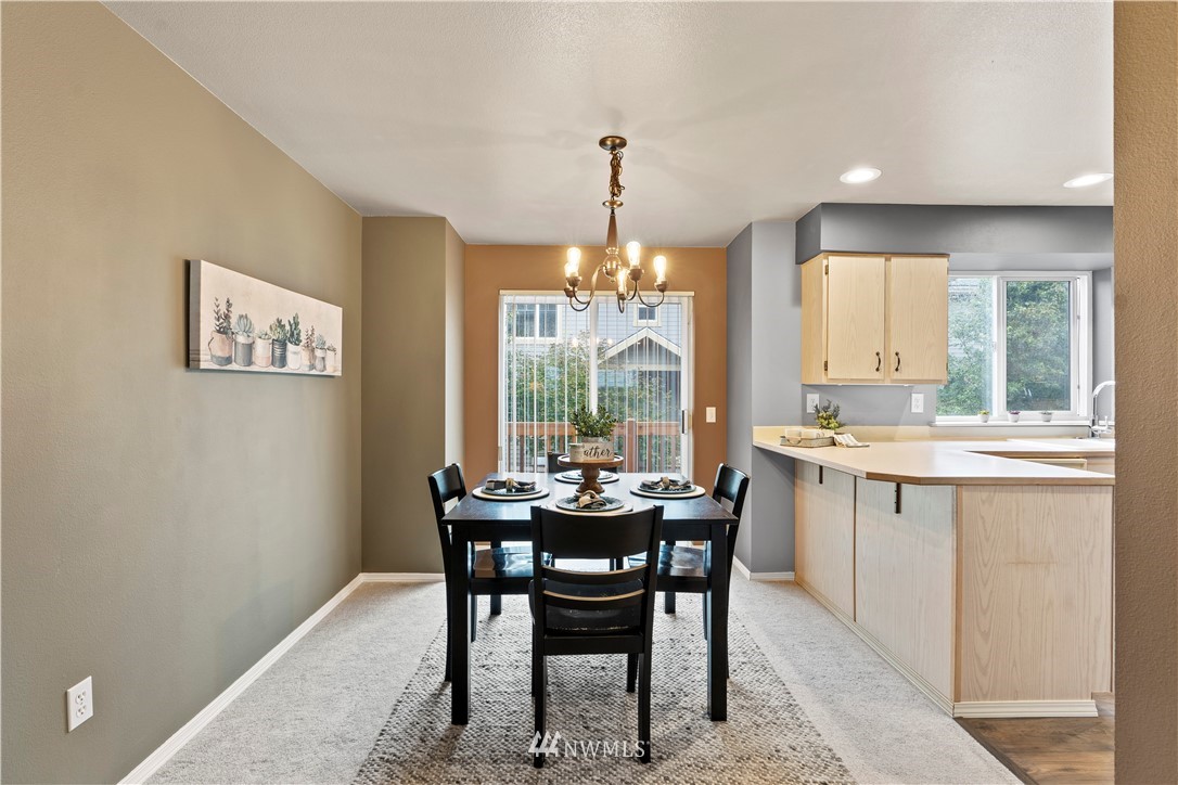 7435 210th Street Southwest, Unit 6 Edmonds, WA 98026 - Photo 5 of 19