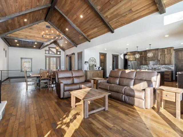 $2,500,000 | 24105 Hazel Wood Drive, Park Rapids, MN 56470