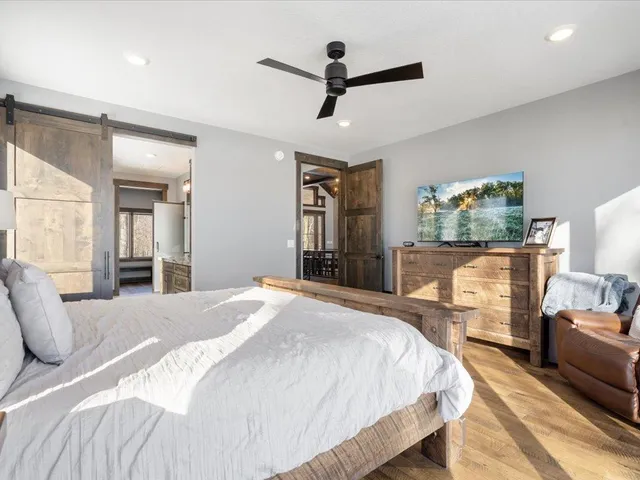 $2,500,000 | 24105 Hazel Wood Drive, Park Rapids, MN 56470