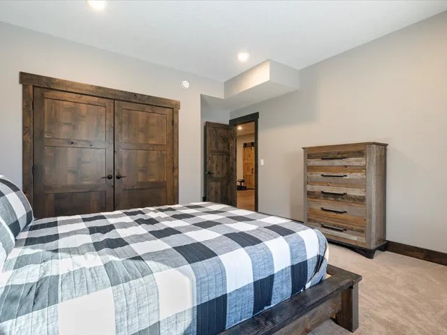 $2,500,000 | 24105 Hazel Wood Drive, Park Rapids, MN 56470