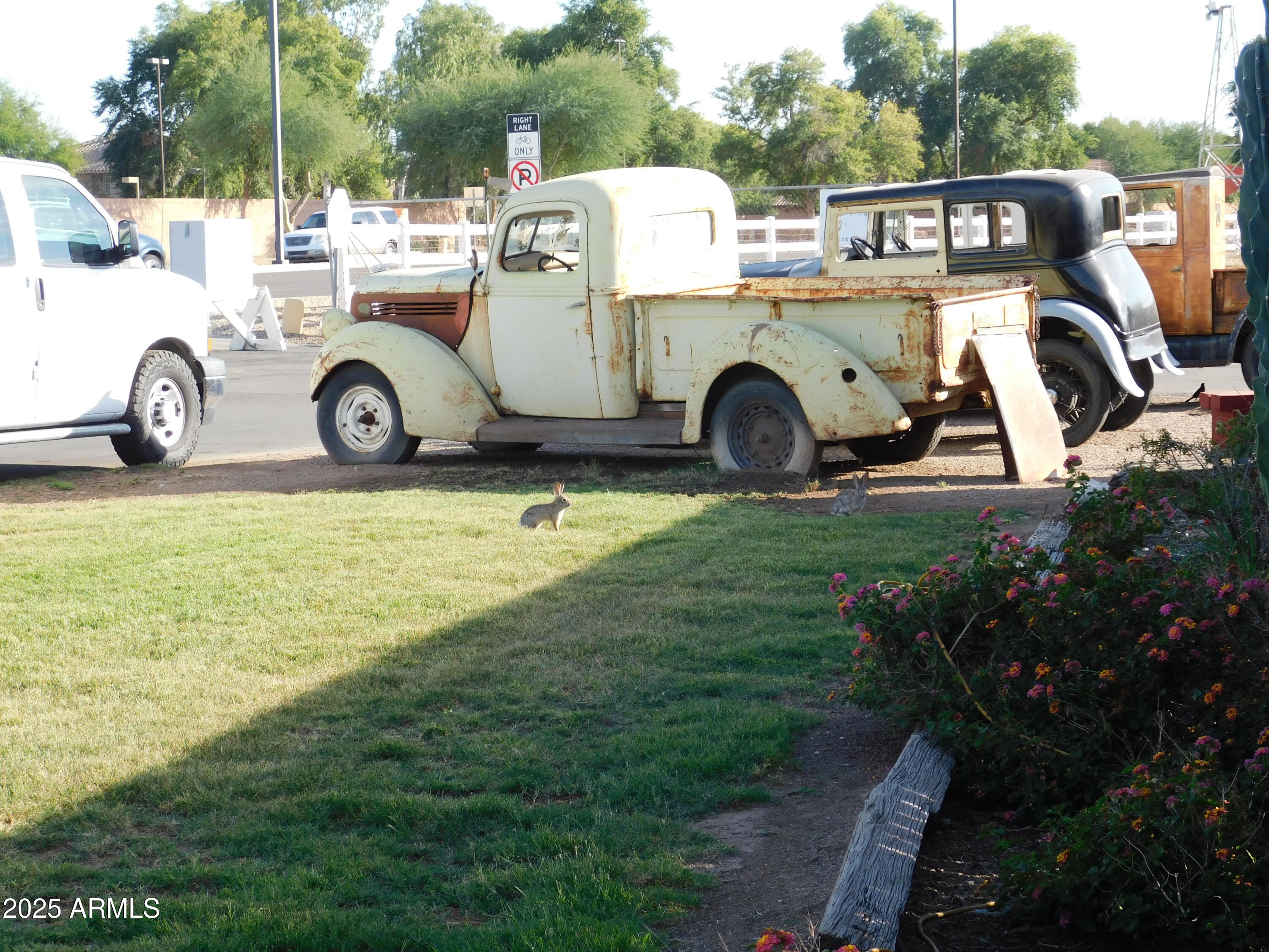 15802 South Gilbert Road, Unit 58 Chandler, AZ 85225 - Photo 17 of 21 a view of a house with backyard space and sitting area