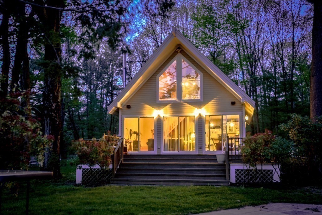 130 Farm Street Dover, MA 02030 - Photo 4 of 39