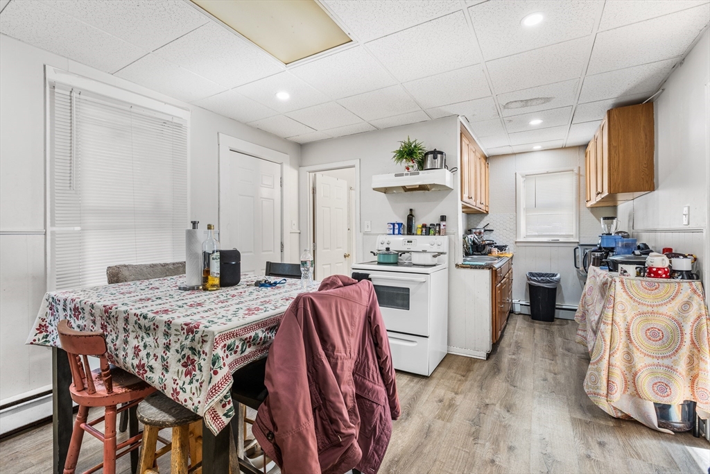 25 Read Street Lowell, MA 01850 - Photo 11 of 40