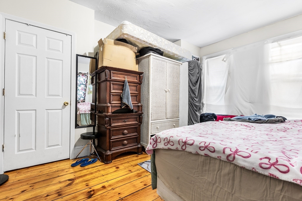 25 Read Street Lowell, MA 01850 - Photo 2 of 40